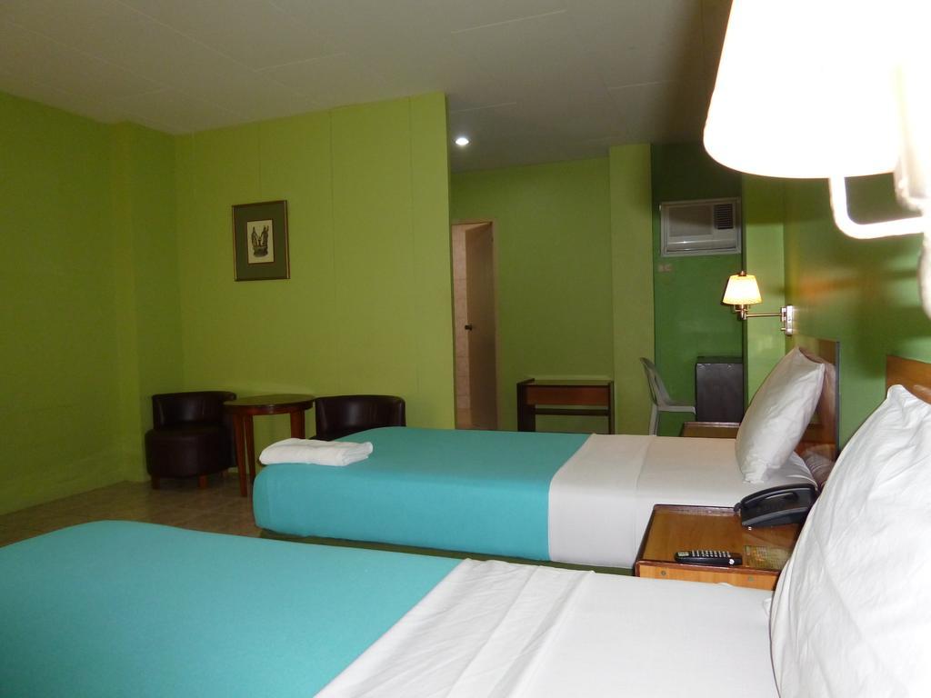 Sequoia Inn Davao City Quarto foto